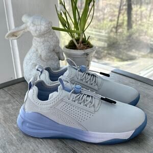 Clove Gray Matter Classic Comfort Sneaker Nursing Shoes Women 5 NWOB